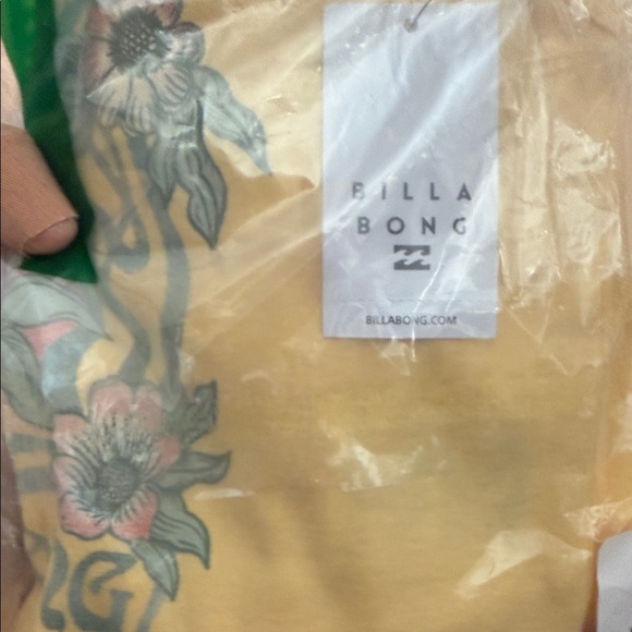 Billabong Garden Goddess Cotton
Graphic Logo Yellow Tank Top NWT M L - Picture 12 of 15